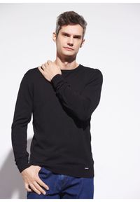 Ochnik - Czarny sweter męski. Okazja: na co dzień. Kolor: czarny. Materiał: materiał. Długość: długie. Styl: casual #1
