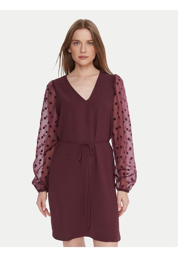 Vero Moda Sukienka koktajlowa Alva 10337473 Fioletowy Regular Fit. Kolor: fioletowy. Materiał: syntetyk. Styl: wizytowy