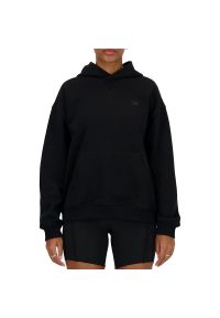 Bluza New Balance WT41537BK - czarna. Okazja: na co dzień. Kolor: czarny. Materiał: dresówka, bawełna, prążkowany, materiał. Styl: casual, klasyczny