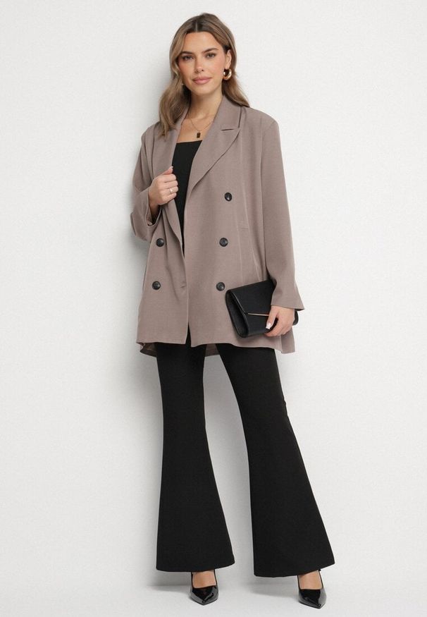 Born2be - Beżowa Dwurzędowa Marynarka o Pudełkowym Kroju Nilinne. Okazja: na co dzień, na spacer. Kolor: beżowy. Materiał: jeans. Styl: casual, elegancki