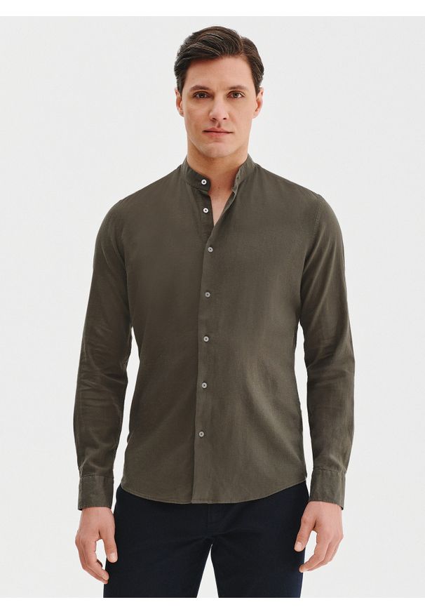 Pako Lorente - PAKO LORENTE – Lniana zielona koszula męska ze stójką. Typ kołnierza: kołnierzyk stójkowy. Kolor: czarny, niebieski, zielony. Materiał: len. Długość rękawa: długi rękaw. Długość: długie. Wzór: gładki
