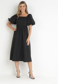 Born2be - Czarna Rozkloszowana Sukienka Midi z Bufiastymi Rękawami i Kwadratowym Dekoltem Ceania. Okazja: na co dzień. Typ kołnierza: dekolt kwadratowy. Kolor: czarny. Wzór: gładki. Typ sukienki: proste. Materiał: tkanina. Sezon: lato. Styl: casual, elegancki. Długość: midi #5