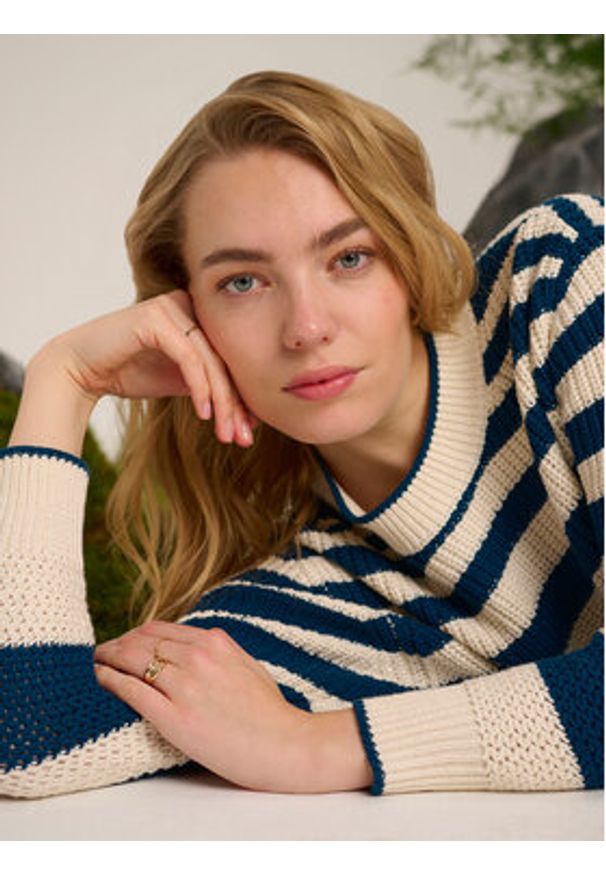 Cream Sweter Crmuka Knitted 10611880 Niebieski Straight Fit. Kolor: niebieski. Materiał: bawełna
