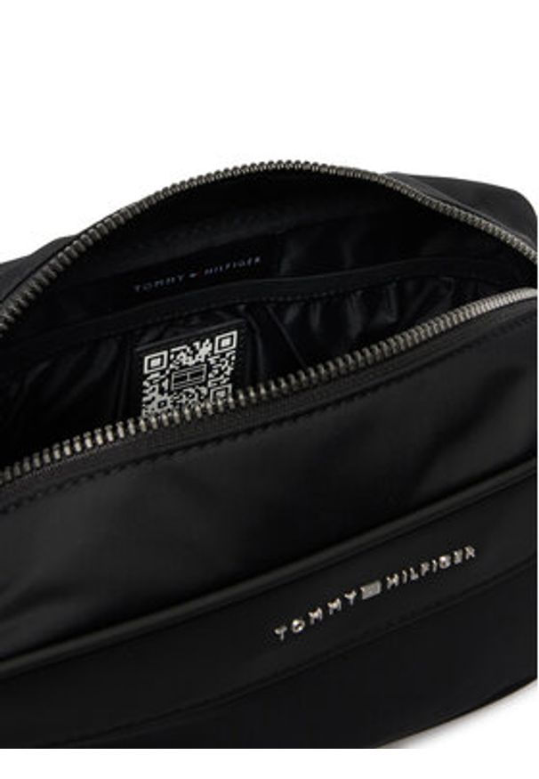 TOMMY HILFIGER - Tommy Hilfiger Kosmetyczka Th Repreve Washbag AM0AM14153 Czarny. Kolor: czarny. Materiał: materiał