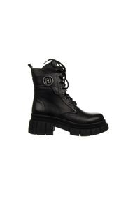 Trzewiki Bayla-161 157 2329 10 Black 161605, Czarny, Skóra naturalna - 40. Okazja: na co dzień. Kolor: czarny. Szerokość cholewki: normalna. Wzór: aplikacja. Wysokość cholewki: za kostkę. Materiał: skóra. Sezon: zima, jesień. Obcas: na obcasie. Styl: casual, rockowy, elegancki. Wysokość obcasa: średni #1