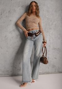 Renee - Beżowa Bluzka Longsleeve z Półtransparentnej Koronki Arnoxia. Okazja: na co dzień, na spotkanie biznesowe, do pracy. Kolor: beżowy. Materiał: koronka. Długość rękawa: długi rękaw. Wzór: koronka. Styl: casual, biznesowy #4