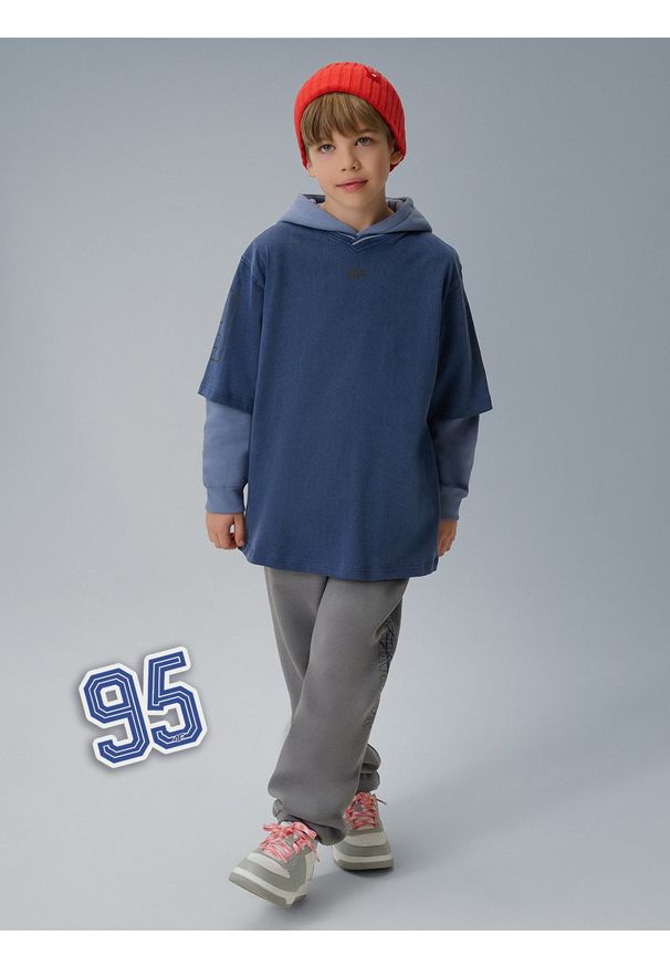 4f - 4F Spodnie dresowe joggery chłopięce - szare 122 (6-7 lat). Okazja: na co dzień. Kolor: szary. Materiał: dresówka. Sezon: lato. Styl: casual