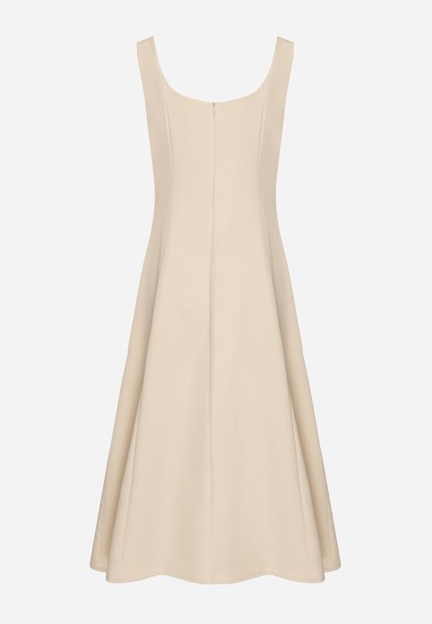 Born2be - Beżowa Klasyczna Sukienka o Rozkloszowanym Kroju Delure. Okazja: na imprezę. Typ kołnierza: dekolt kwadratowy. Kolor: beżowy. Wzór: aplikacja. Styl: klasyczny