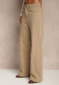 Renee - Beżowe Bawełniane Jeansy Regular Waist z Szerokimi Nogawkami Nindria. Okazja: na spotkanie biznesowe. Kolor: beżowy. Styl: klasyczny, biznesowy, elegancki