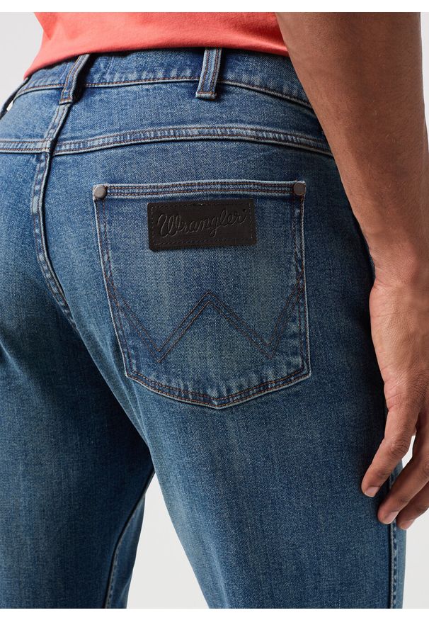 Wrangler - WRANGLER GREENSBORO MĘSKIE SPODNIE JEANSOWE JEANSY DŻINSY CAMINO 112350834 W15Q017953