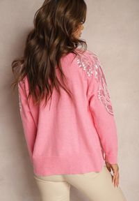 Renee - Różowy Sweter z Wiskozą i Modalem Ozdobiony Cekinami i Perłami Iveara. Kolor: różowy. Materiał: wiskoza. Wzór: aplikacja. Sezon: zima