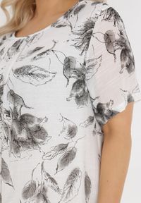 Born2be - Biało-Szara Sukienka z Bawełny Sebaestus. Okazja: na co dzień. Kolekcja: plus size. Kolor: biały. Materiał: bawełna. Wzór: kwiaty. Typ sukienki: proste, dla puszystych. Styl: klasyczny, casual, wakacyjny. Długość: midi #2
