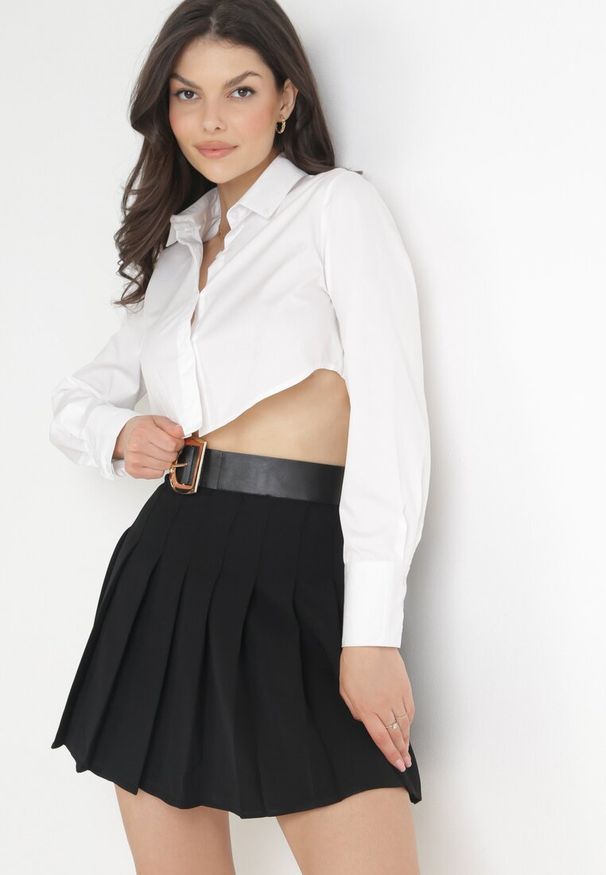 Born2be - Czarna Rozkloszowana Spódnica Mini z Zakładkami i Dodatkowym Paskiem Sheinda. Kolor: czarny. Materiał: skóra. Sezon: wiosna, lato