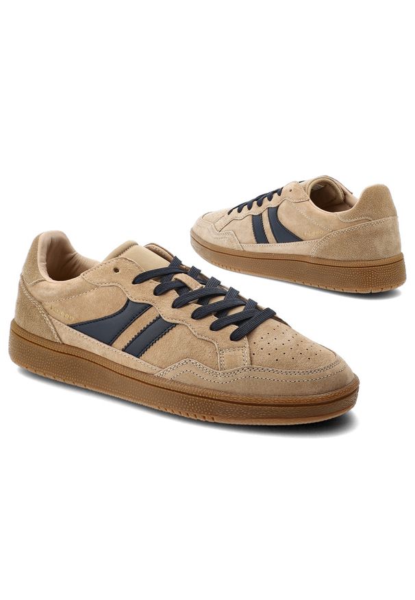 Sneakersy męskie Filippo, cholewka ze skóry naturalnej zamszowej z perforacją i wstawkami ze skóry licowej wiązane na płaskiej podeszwie, beżowe, MP7. Okazja: na co dzień. Zapięcie: sznurówki. Kolor: beżowy. Materiał: skóra, zamsz. Szerokość cholewki: normalna. Obcas: na płaskiej podeszwie