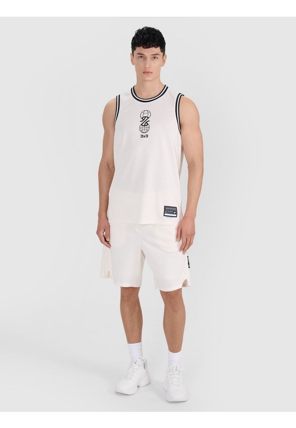 4f - 4F Spodenki do koszykówki szybkoschnące męskie - białe XL. Kolor: biały. Materiał: dzianina, materiał, syntetyk. Długość: krótkie. Wzór: ażurowy. Sport: koszykówka