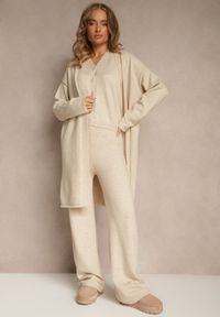 Renee - Jasnobeżowy Komplet z Dzianiny z Wełną Długi Kardigan Spodnie i Kamizelka Otizane. Kolekcja: plus size. Kolor: beżowy. Materiał: dzianina, wełna. Wzór: aplikacja