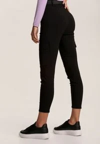 Renee - Czarne Spodnie Vilinoth. Stan: podwyższony. Kolor: czarny. Długość: długie #5