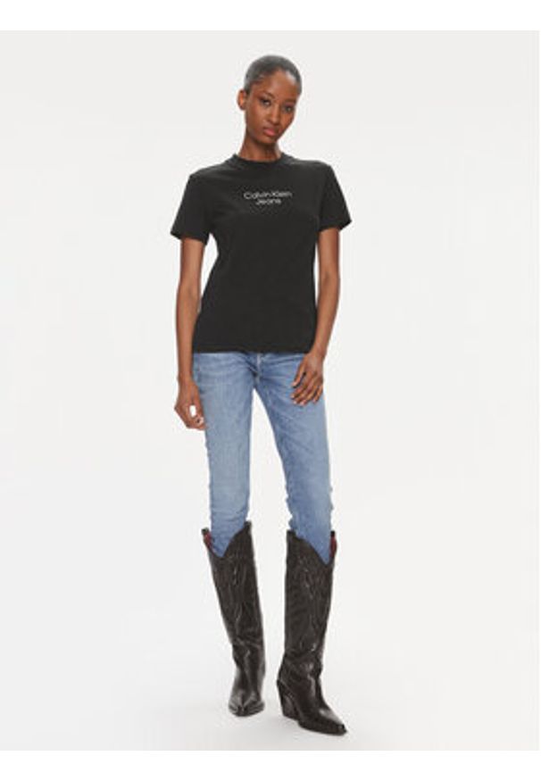 Calvin Klein Jeans T-Shirt Institutional J20J223222 Czarny Regular Fit. Kolor: czarny. Materiał: bawełna