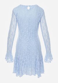 Born2be - Niebieska Sukienka Koronkowa z Rozkloszowanymi Rękawami Cinatea. Okazja: na co dzień. Typ kołnierza: kokarda. Kolor: niebieski. Materiał: koronka. Typ sukienki: proste. Styl: casual #7