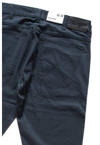 Wrangler - WRANGLER SPODNIE MĘSKIE LARSTON NAVY W18SR3114. Materiał: jeans #4