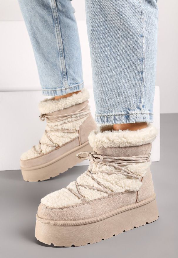 Renee - Beżowe Futerkowe Śniegowce Sznurowane na Grubej Podeszwie Werira. Okazja: na co dzień. Kolor: beżowy. Materiał: jeans. Sezon: zima. Styl: casual