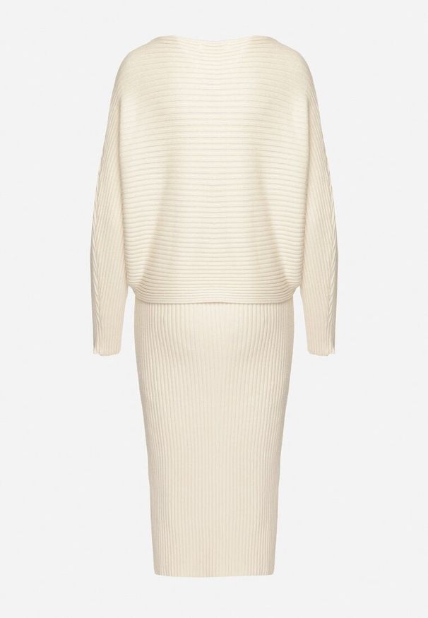 Born2be - Beżowy Prążkowany Komplet z Wiskozą Góra o Kroju Nietoperza Spódnica z Gumką w Pasie Zortia. Kolor: beżowy. Materiał: wiskoza, prążkowany. Wzór: prążki