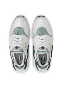 Buty Nike Air Huarache Mica Green W DH4439 110 białe. Okazja: na co dzień. Zapięcie: sznurówki. Kolor: biały. Materiał: guma, syntetyk, skóra. Model: Nike Huarache, Nike Air Huarache #5