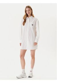 Tommy Jeans Sukienka koszulowa DW0DW21122 Biały Relaxed Fit. Kolor: biały. Materiał: bawełna. Typ sukienki: koszulowe #3