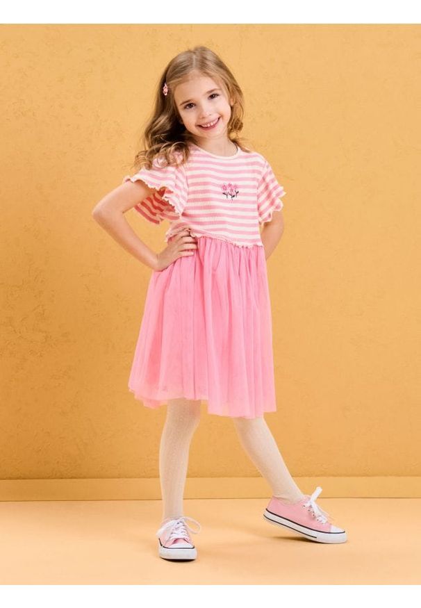 Sinsay - Prążkowana sukienka mini z tiulowym dołem - różowy. Kolor: różowy. Materiał: prążkowany, tiul. Długość: mini