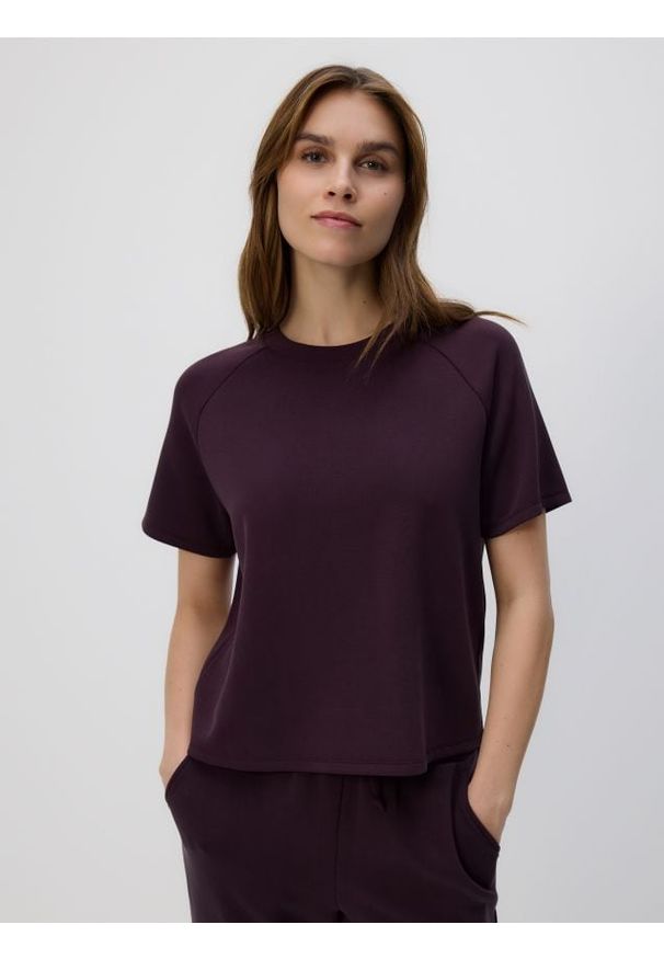 Reserved - T-shirt z modalem - ciemnofioletowy. Kolor: fioletowy. Materiał: dzianina