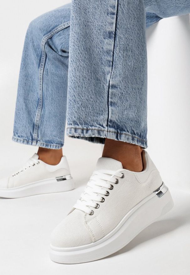 Born2be - Białe Sneakersy na Platformie Lepava. Okazja: na co dzień. Kolor: biały. Obcas: na platformie