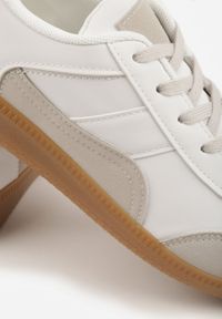 Born2be - Biało-Szare Sneakersy przed Kostkę z Ozdobnymi Przeszyciami Erdafa. Wysokość cholewki: przed kostkę. Kolor: biały #7