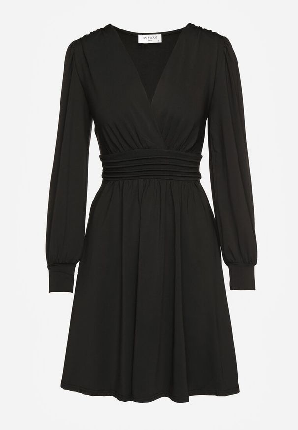 Renee - Czarna Sukienka z Wiskozą o Rozkloszowanym Kroju Selaitea. Okazja: na randkę. Typ kołnierza: dekolt w serek. Kolor: czarny. Materiał: wiskoza. Styl: elegancki