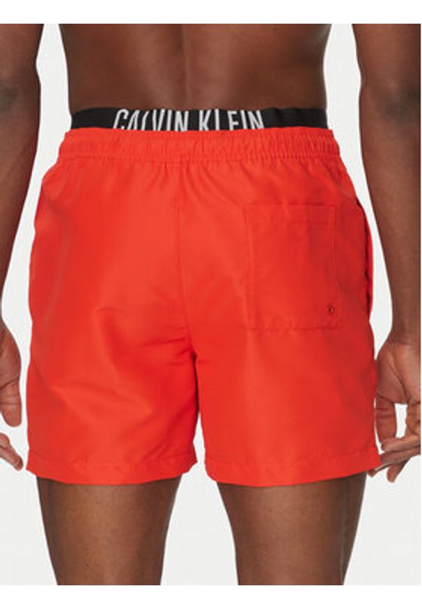 Calvin Klein Swimwear Szorty kąpielowe KM0KM01093 Czerwony Regular Fit. Kolor: czerwony. Materiał: syntetyk