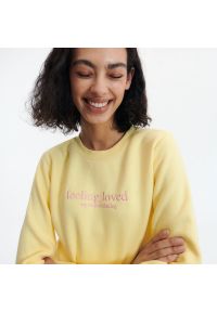 Reserved - Bluza z napisem - Żółty. Kolor: żółty. Wzór: napisy #1