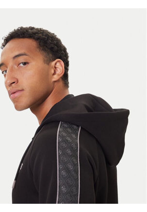 Guess Bluza Z5BQ12 KB3P2 Czarny Regular Fit. Kolor: czarny. Materiał: bawełna, syntetyk