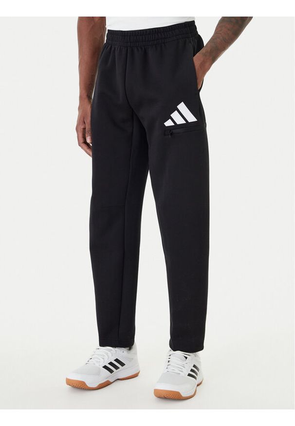 Adidas - adidas Spodnie dresowe Future Icons 3 Bar JZ9399 Czarny Regular Fit. Kolor: czarny. Materiał: bawełna