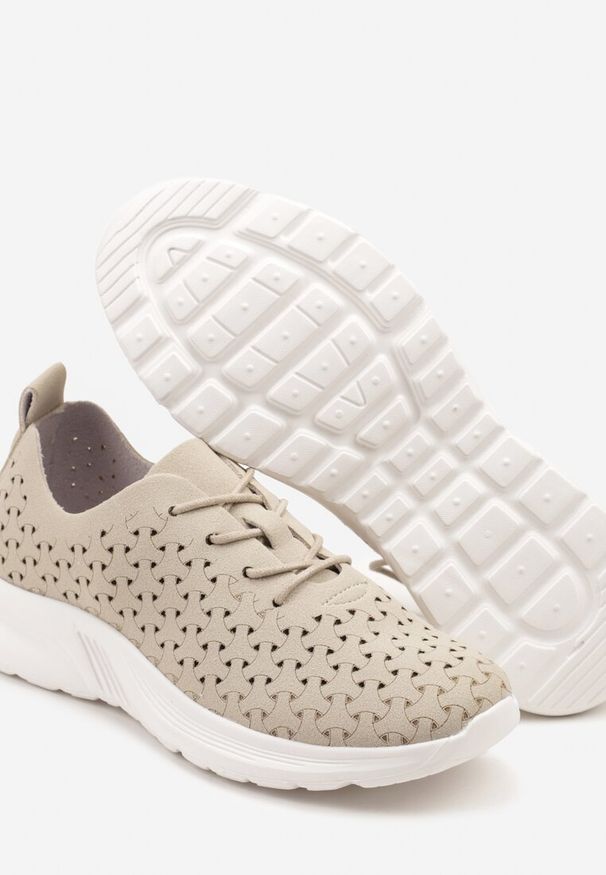 Born2be - Beżowe Sneakersy z Ażurową Cholewką Uliravia. Okazja: na co dzień. Kolor: beżowy. Szerokość cholewki: normalna. Wzór: ażurowy
