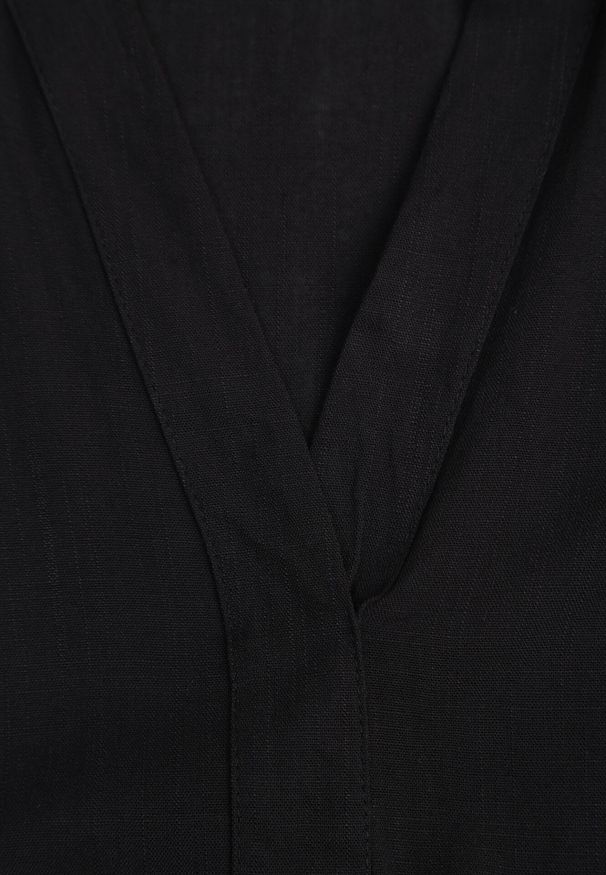 Born2be - Czarna Rozkloszowana Sukienka w Koszulowym Stylu z Bawełny Normae. Okazja: do pracy, na co dzień. Kolor: czarny. Materiał: bawełna. Typ sukienki: koszulowe. Styl: klasyczny, casual