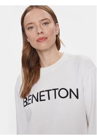 United Colors of Benetton - United Colors Of Benetton Bluza 3J68D1069 Biały Regular Fit. Kolor: biały. Materiał: bawełna