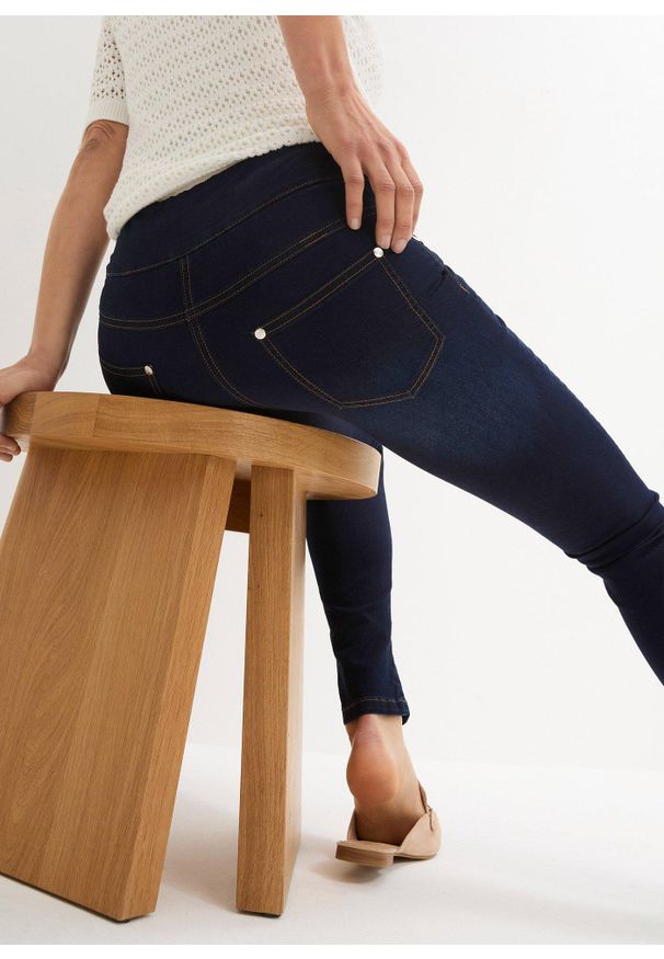 bonprix - Dżinsy straight, mid waist, super stretch, z wygodnym paskiem. Kolor: niebieski