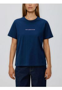 Reserved - T-shirt z napisem - granatowy. Kolor: niebieski. Materiał: bawełna. Wzór: napisy
