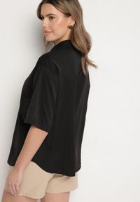 Born2be - Czarna Koszula z Aplikacjami Kwiatów 3D Tenemara. Okazja: na co dzień. Typ kołnierza: kołnierzyk klasyczny. Kolor: czarny. Materiał: jeans. Długość rękawa: długi rękaw. Długość: długie. Wzór: aplikacja, kwiaty. Styl: klasyczny, casual #3