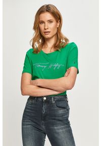 TOMMY HILFIGER - Tommy Hilfiger - T-shirt. Okazja: na co dzień. Kolor: zielony. Materiał: bawełna, dzianina. Wzór: aplikacja. Styl: casual #2