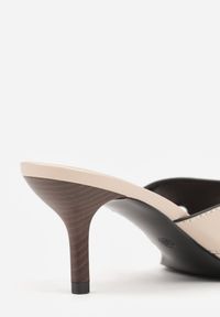 Born2be - Beżowe Klapki na Szpilce Ozdobione Wycięciami Qhesova. Okazja: na co dzień. Kolor: beżowy. Materiał: jeans. Wzór: aplikacja. Obcas: na szpilce. Styl: casual #5