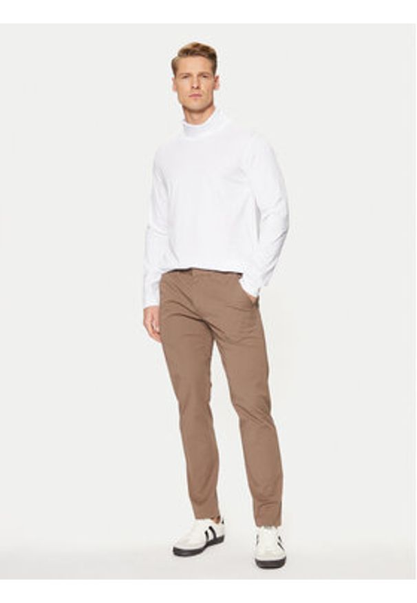 Jack & Jones Golf Blabushwick 12261397 Biały Regular Fit. Typ kołnierza: golf. Kolor: biały. Materiał: bawełna