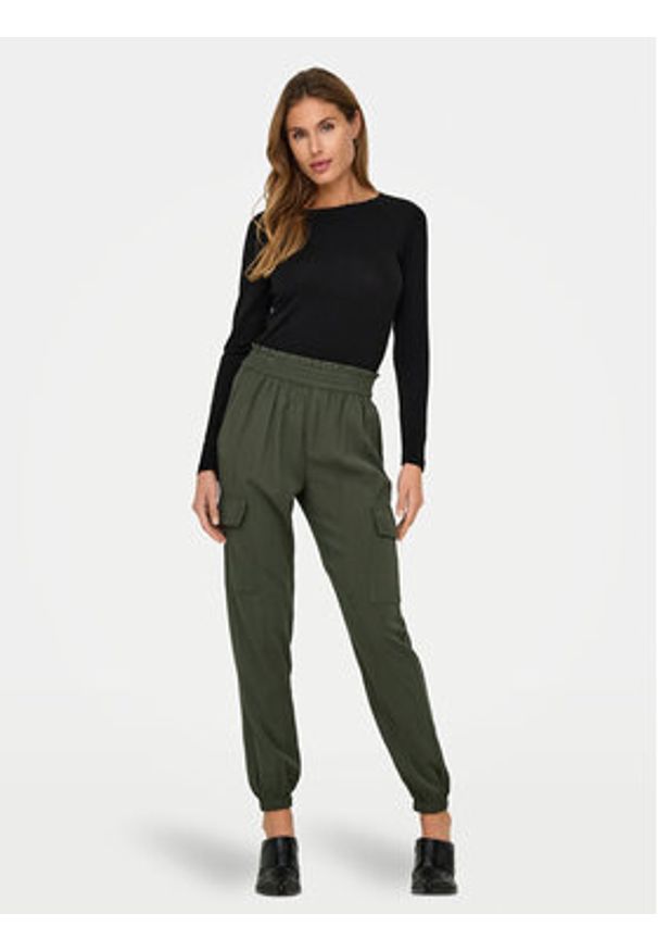 only - ONLY Joggery Aris 15245364 Zielony Relaxed Fit. Kolor: zielony. Materiał: wiskoza