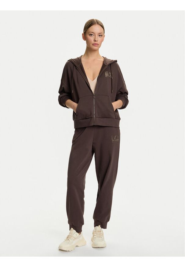 EA7 Emporio Armani Dres 7W000420 AF12473 U6063 Brązowy Relaxed Fit. Kolor: brązowy. Materiał: bawełna