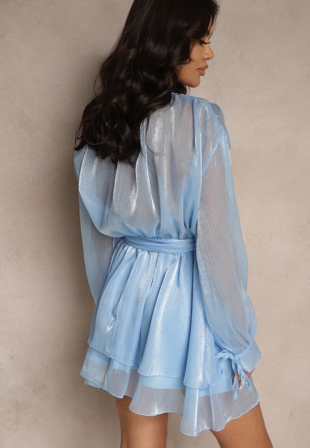 Renee - Niebieska Rozkloszowana Sukienka z Paskiem i Wiązaniem Savare. Kolor: niebieski. Styl: klasyczny