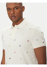 TOMMY HILFIGER - Tommy Hilfiger Polo Critter MW0MW39044 Beżowy Regular Fit. Typ kołnierza: polo. Kolor: beżowy. Materiał: bawełna #4